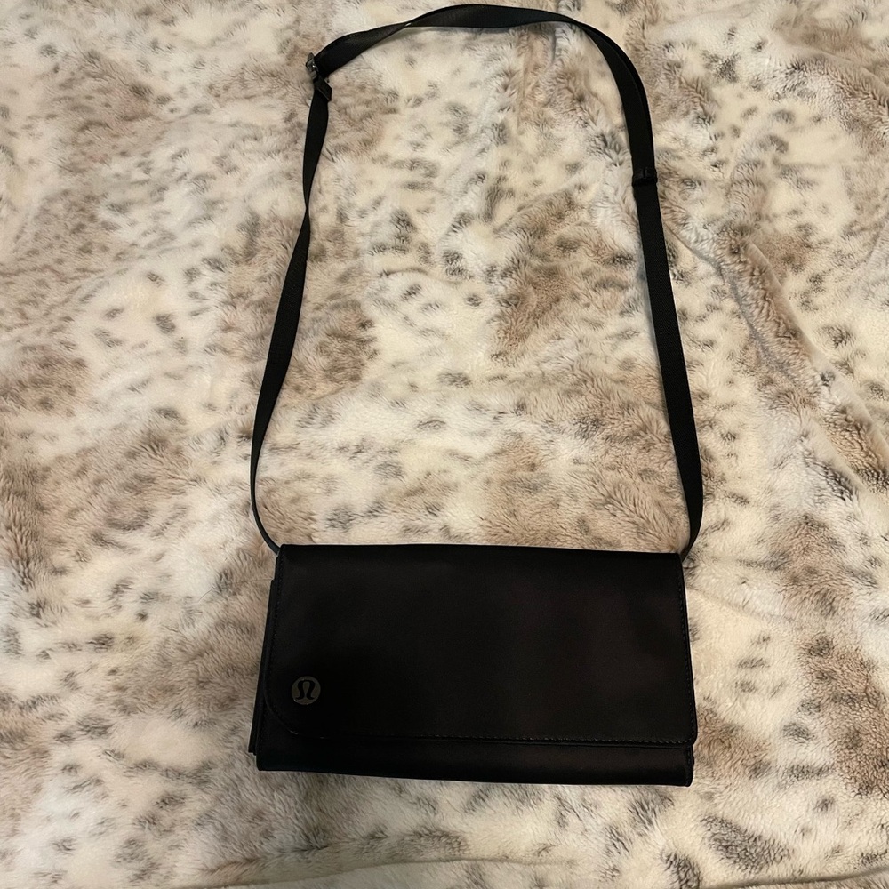 Lululemon Wallet Clutch Crossbody Bag